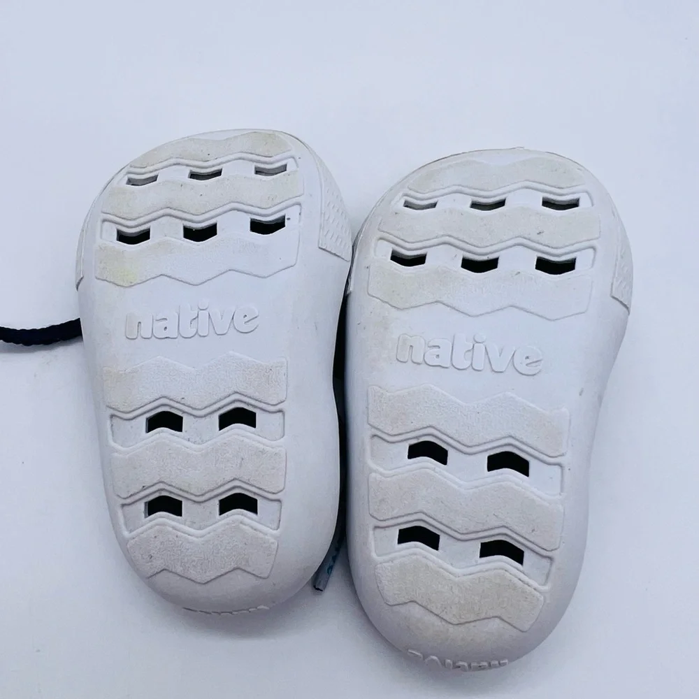 NATIVE WATER SHOES - ESTIMATED SIZE CHILD 2 - Navy